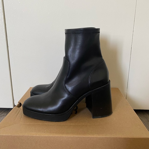 Stradivarius Black Block Heeled Boots - Picture 2 of 6